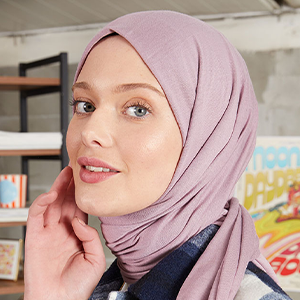 Traces of the New Century in Hijab Fashion: 2023 Trends and Changing Paradigms