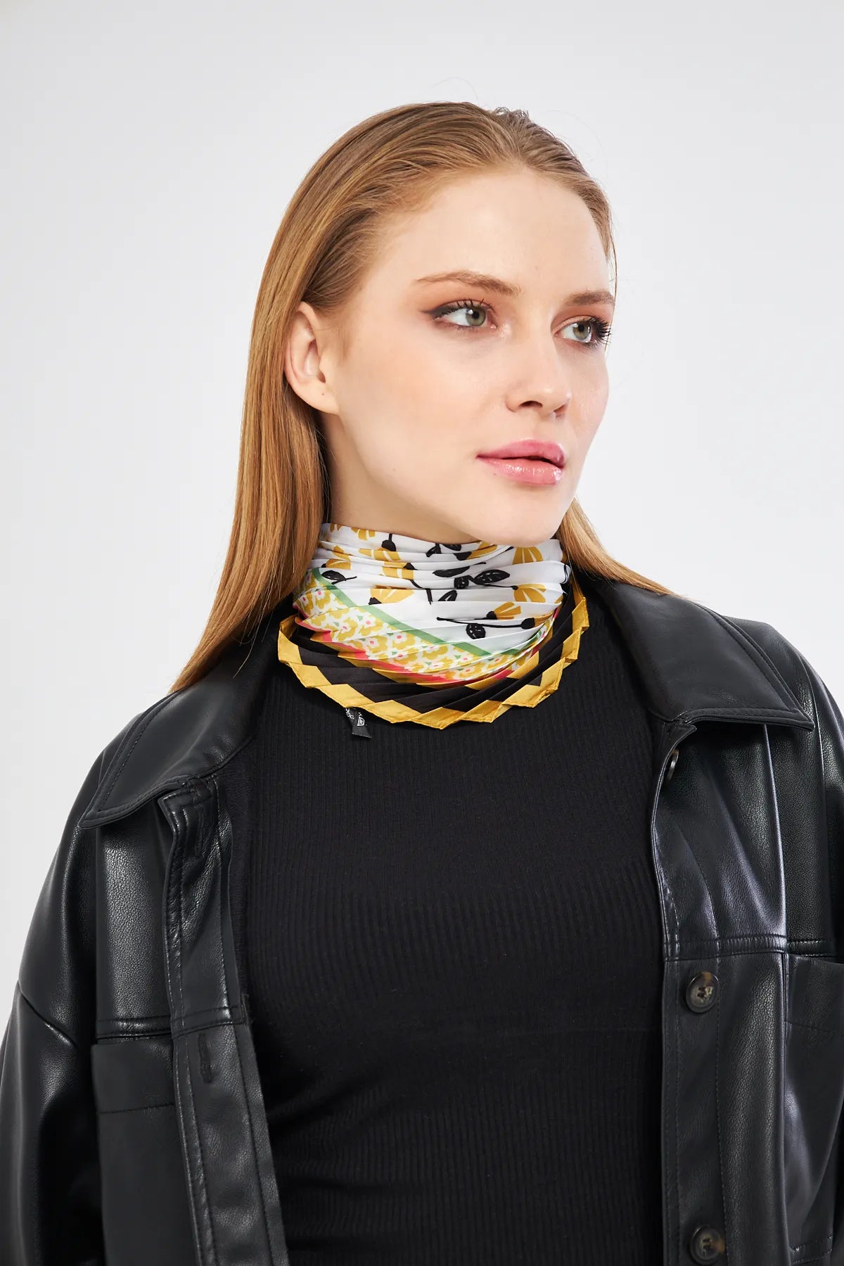 Patterned Pleated Scarf