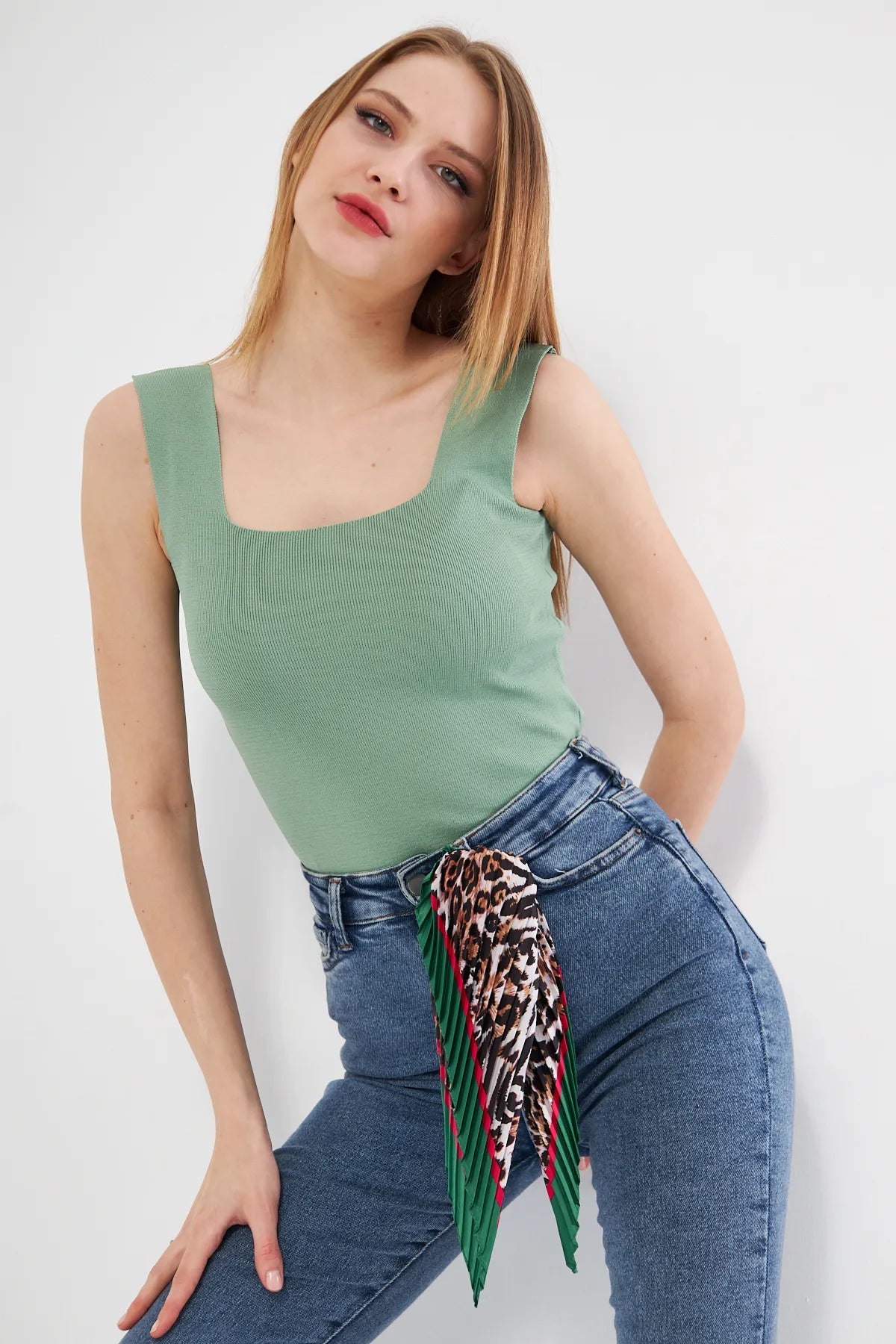 Patterned Pleated Scarf