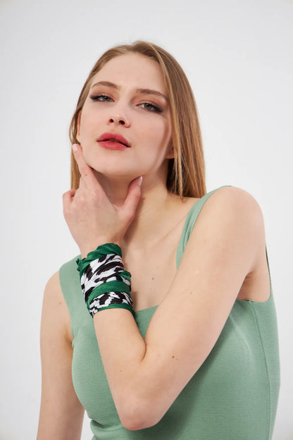 Patterned Pleated Scarf