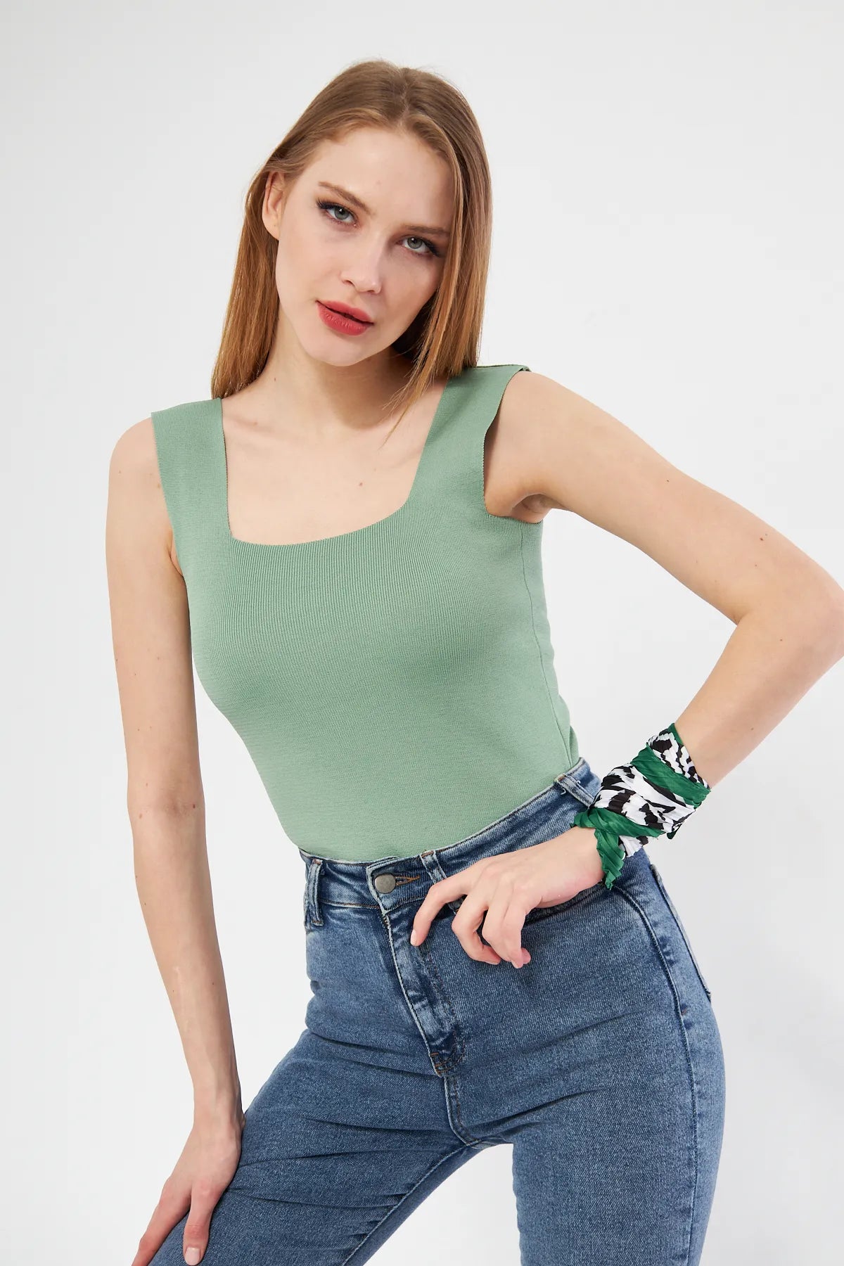 Patterned Pleated Scarf