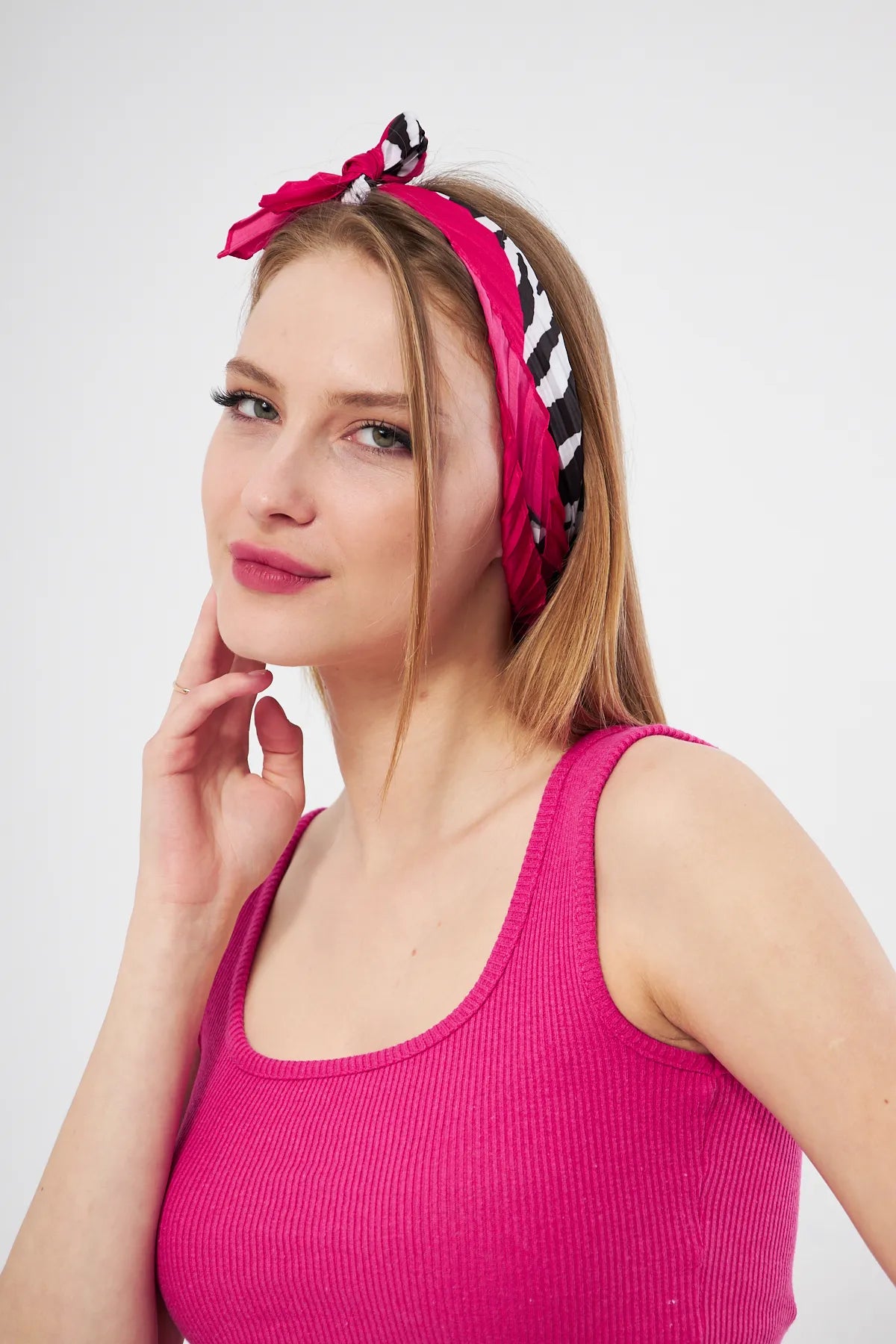 Patterned Pleated Scarf